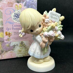 PRECIOUS Moments “Thanks a Bunch" 2000 Symbol of Membership Figurine